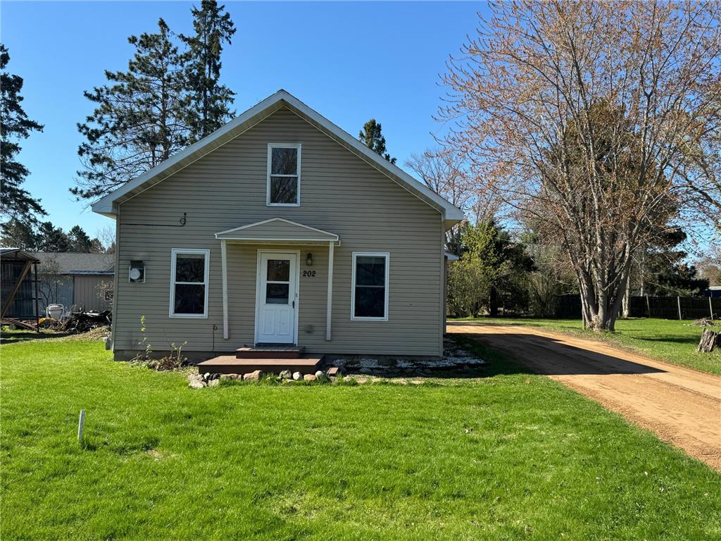 202 1st Street NW Hinckley MN 55037 7068330 image1
