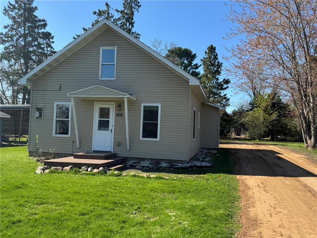 202 1st Street NW Hinckley MN 55037 7068330 image2