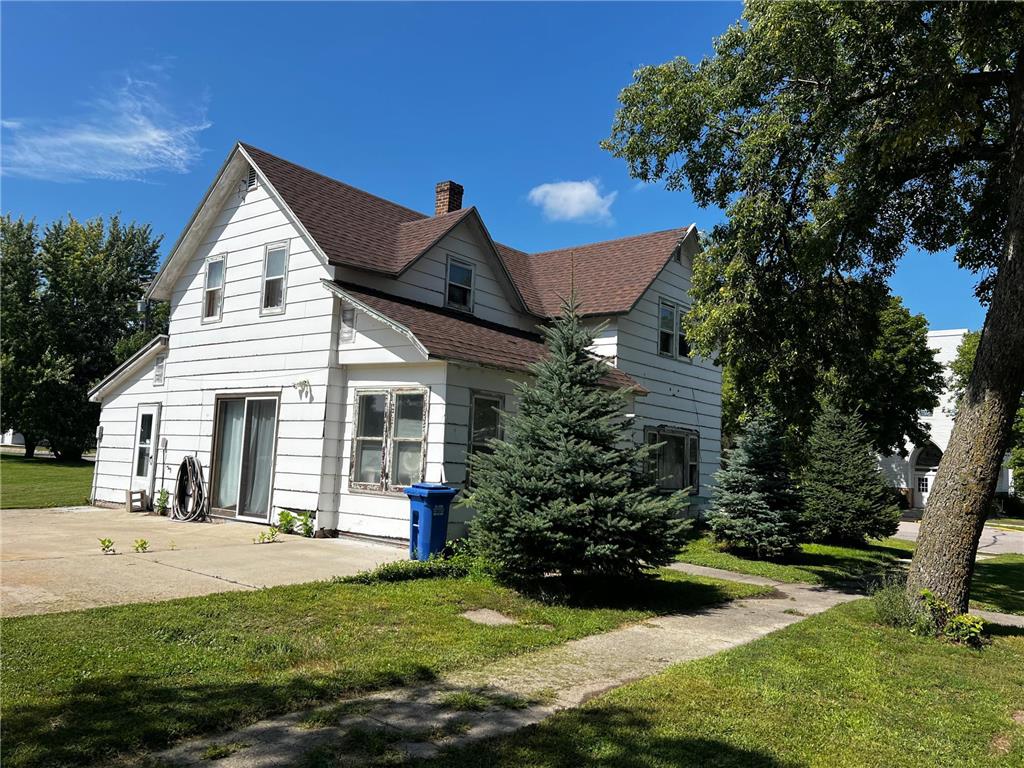 202 3rd Avenue Bellingham MN 56212 6588650 image1