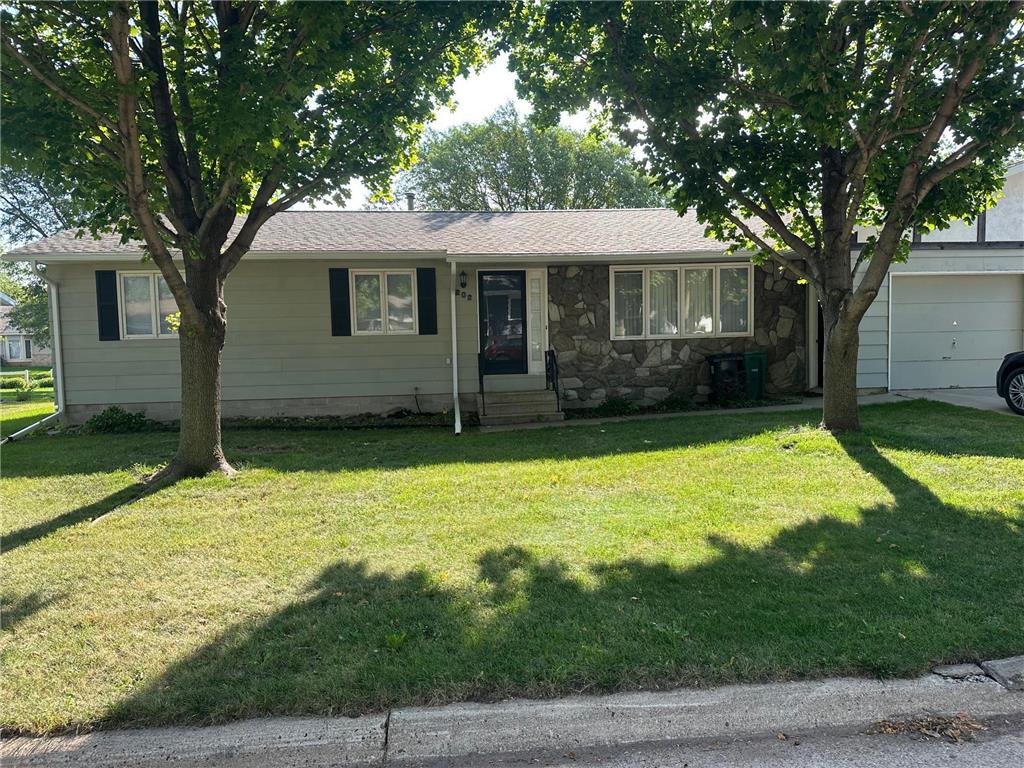 202 3rd Street E Tracy MN 56175 6422739 image1