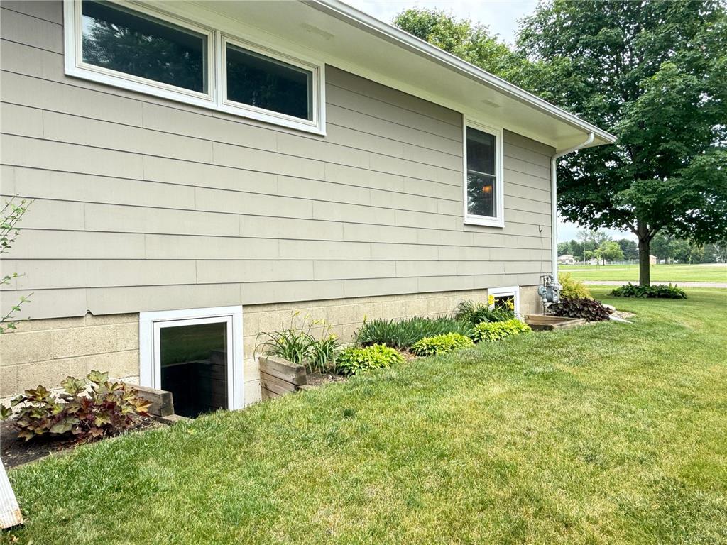 202 3rd Street W Hayward MN 56043 7102945 image34