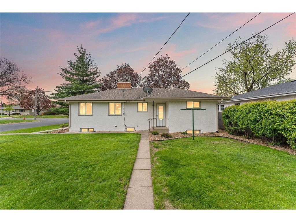 202 Ash Street W South Saint Paul MN 55075 7071646 image2