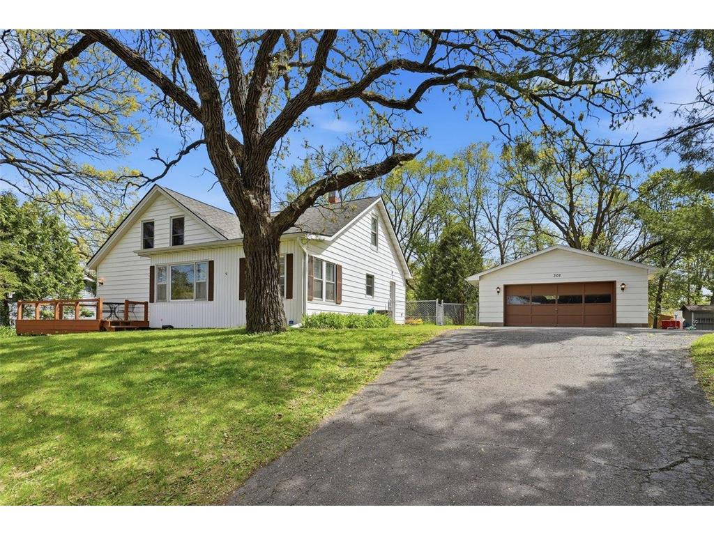 202 Hamilton Drive River Falls WI 54022 7074155 image1