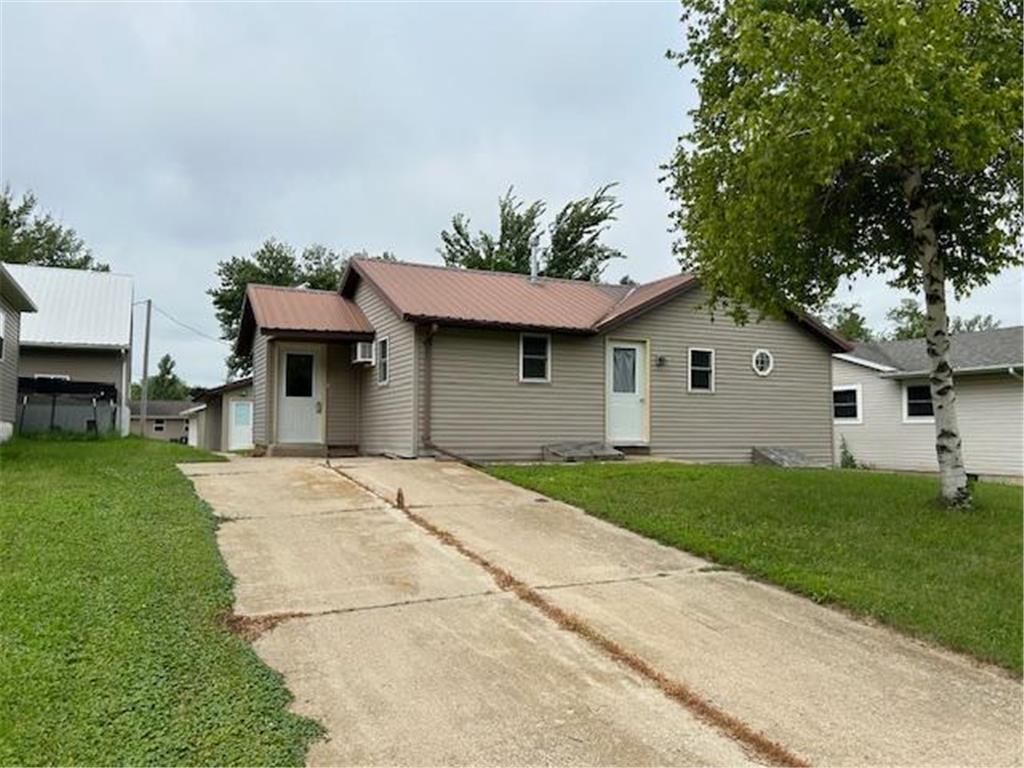 202 Hill Street Russell MN 56169 6567067 image1