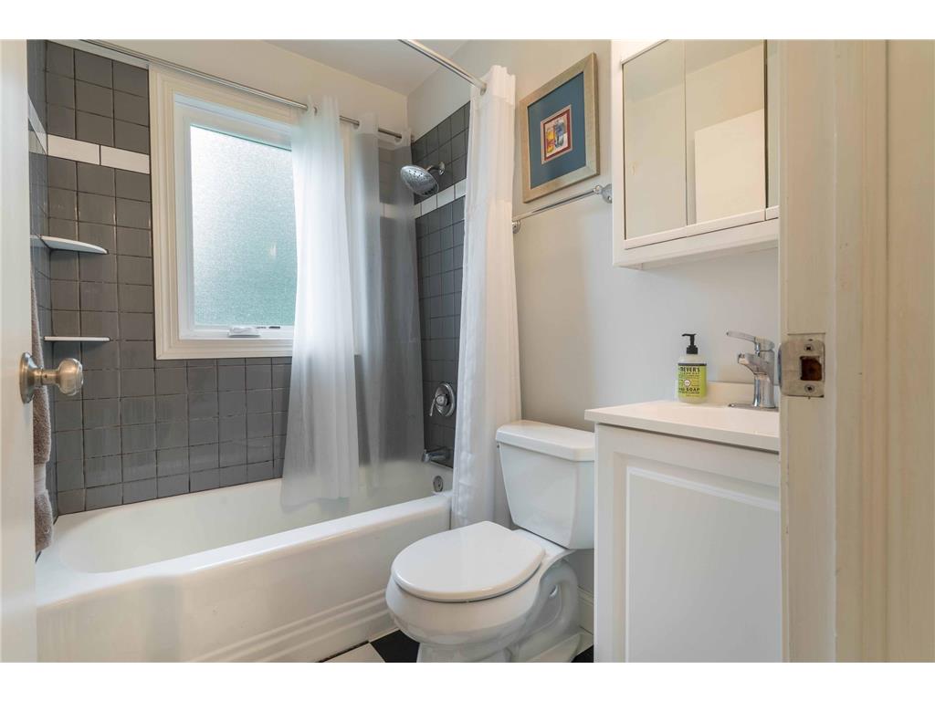202 Lake Avenue S Ottertail MN 56571 7023447 image25