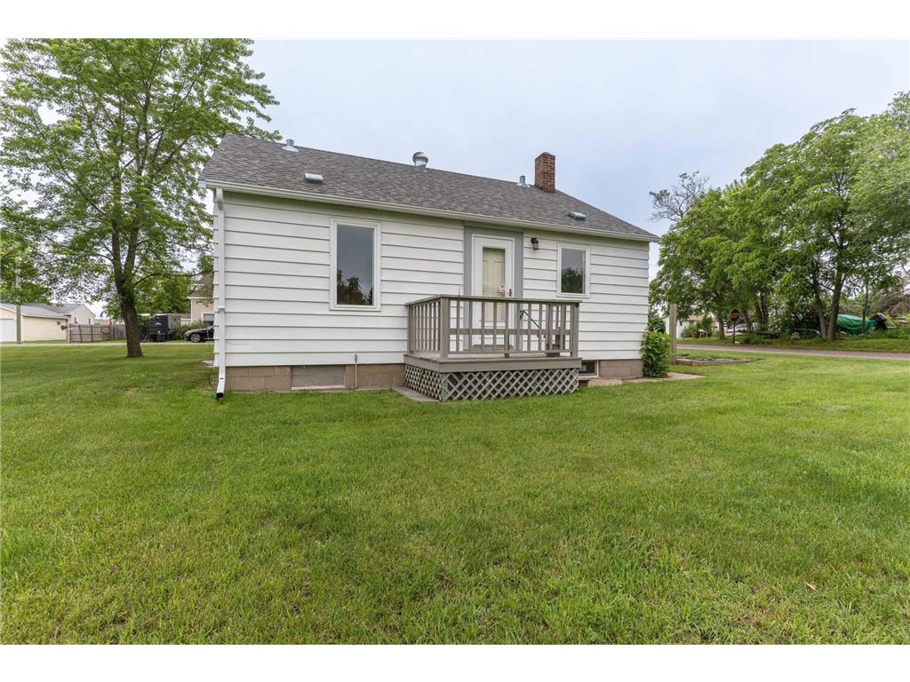 202 Lake Avenue S Ottertail MN 56571 7023447 image9