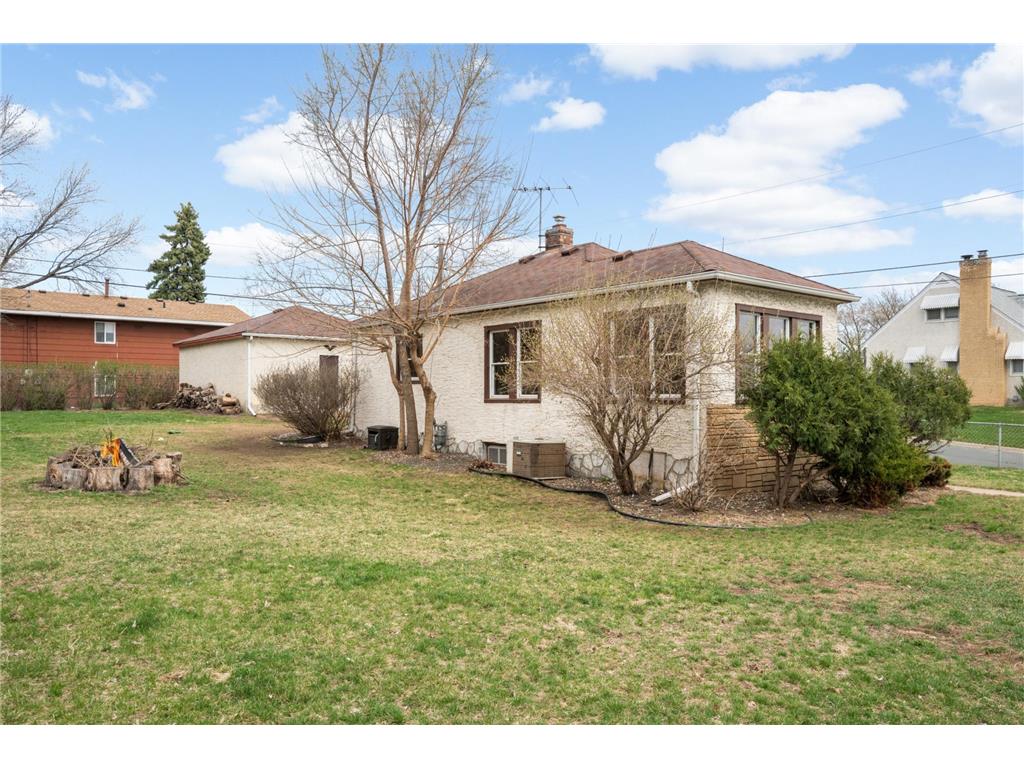 202 Park Street W South Saint Paul MN 55075 7056176 image2