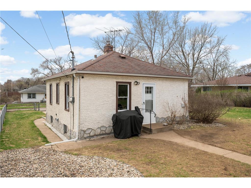 202 Park Street W South Saint Paul MN 55075 7056176 image25