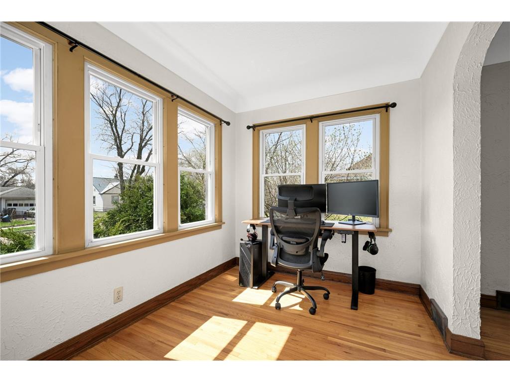 202 Park Street W South Saint Paul MN 55075 7056176 image4