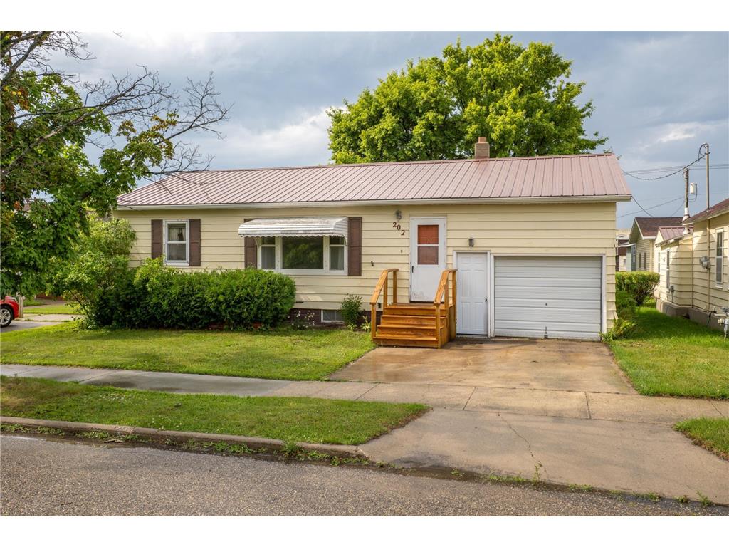 202 Pleasant Avenue SW Twin Valley MN 56584 7099795 image1