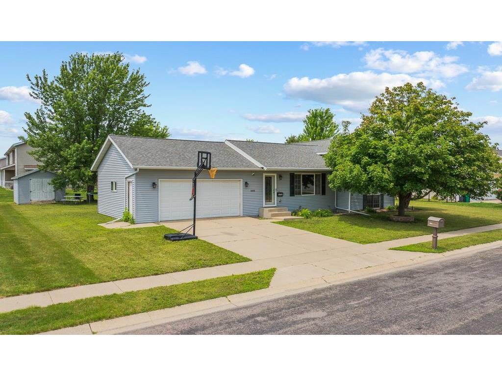 202 Rainbow Drive Marshall MN 56258 7105215 image1