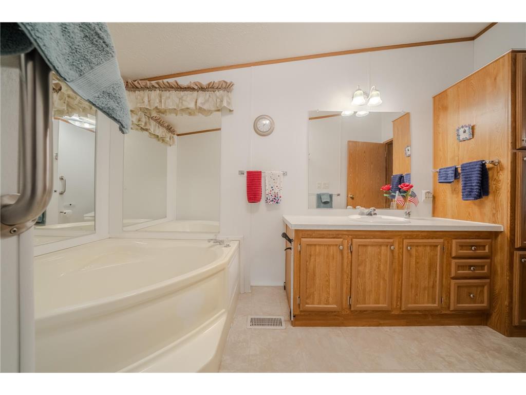 202 Riverwood Court Randall MN 56475 7102370 image19