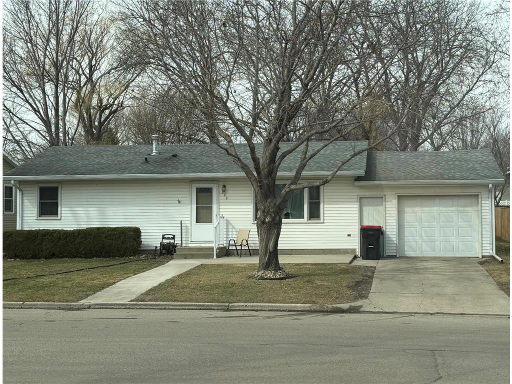 202 Sunrise Lane Marshall MN 56258 7049264 image1