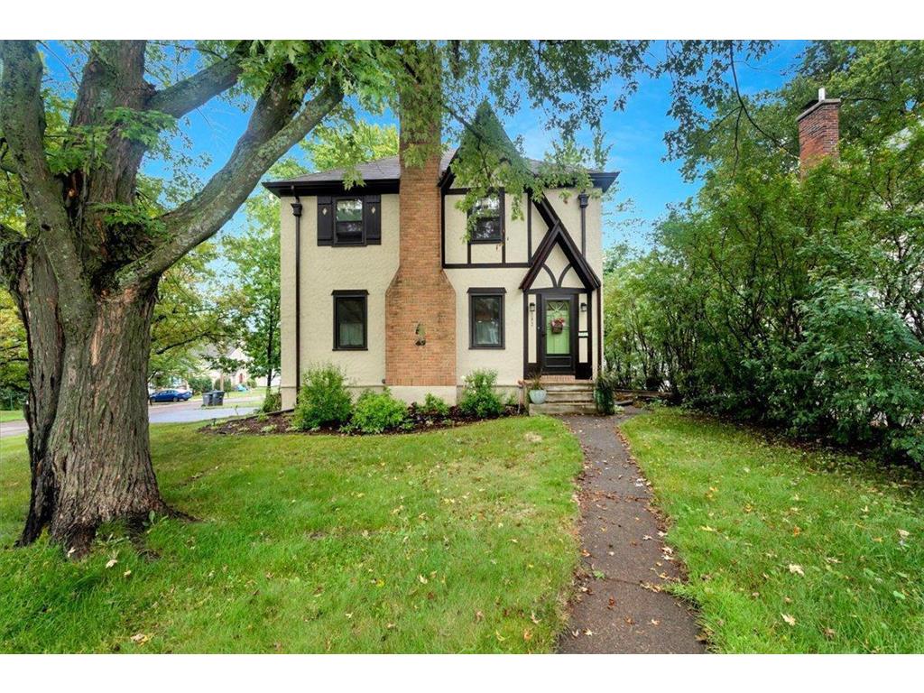 202 W Arrowhead Road, Duluth, MN, 55803 MLS 6422809 Edina Realty