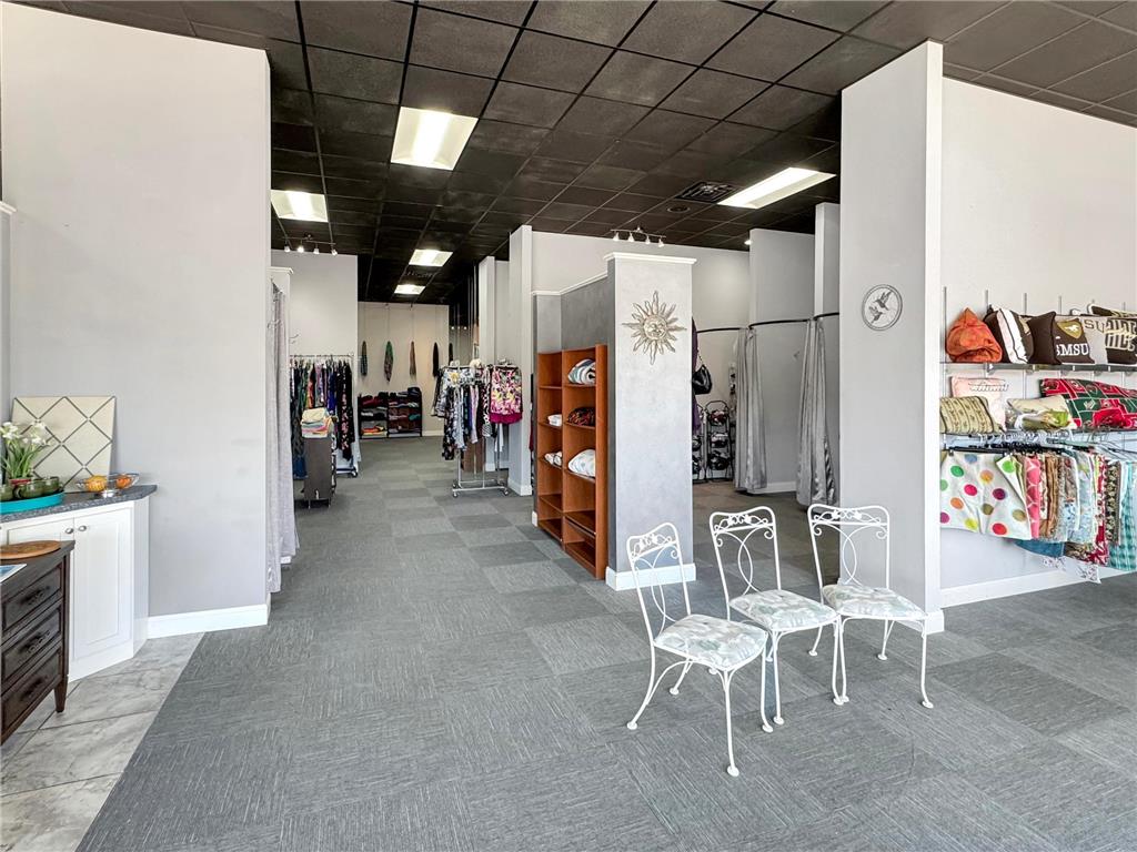 202 W College Drive Marshall MN 56258 6685884 image11