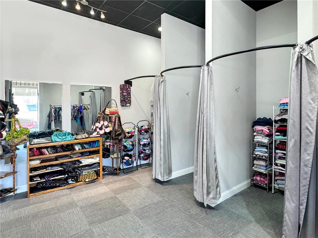 202 W College Drive Marshall MN 56258 6685884 image15