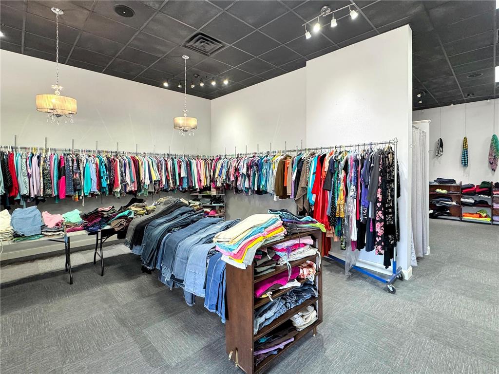 202 W College Drive Marshall MN 56258 6685884 image17