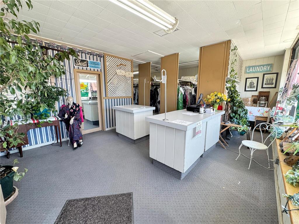 202 W College Drive Marshall MN 56258 6685884 image18