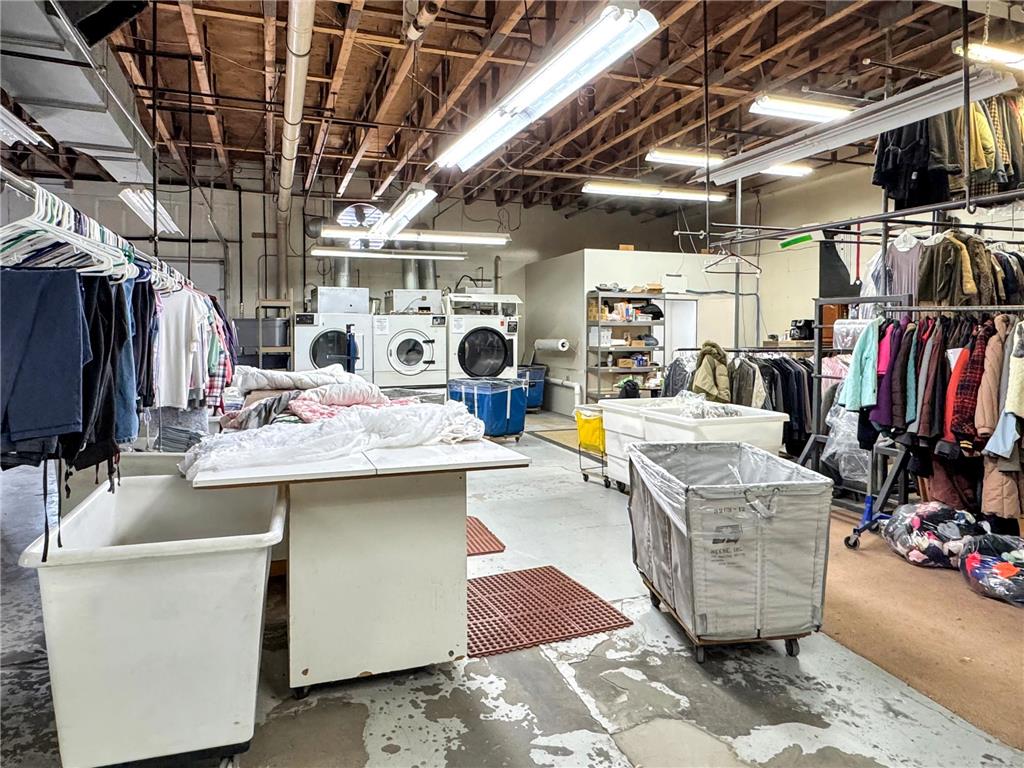 202 W College Drive Marshall MN 56258 6685884 image20