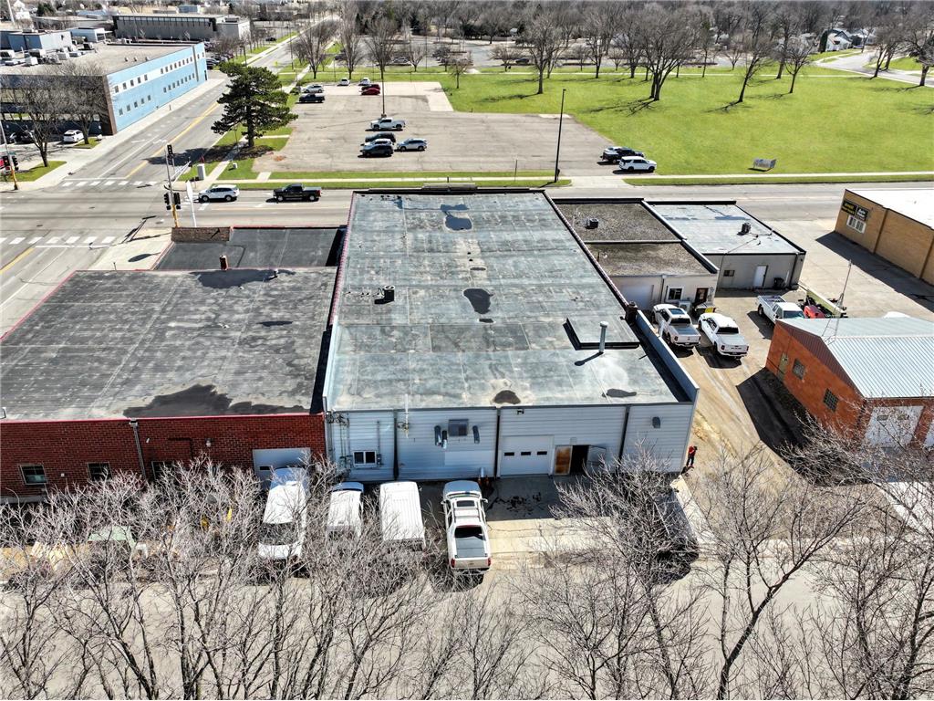 202 W College Drive Marshall MN 56258 6685884 image4