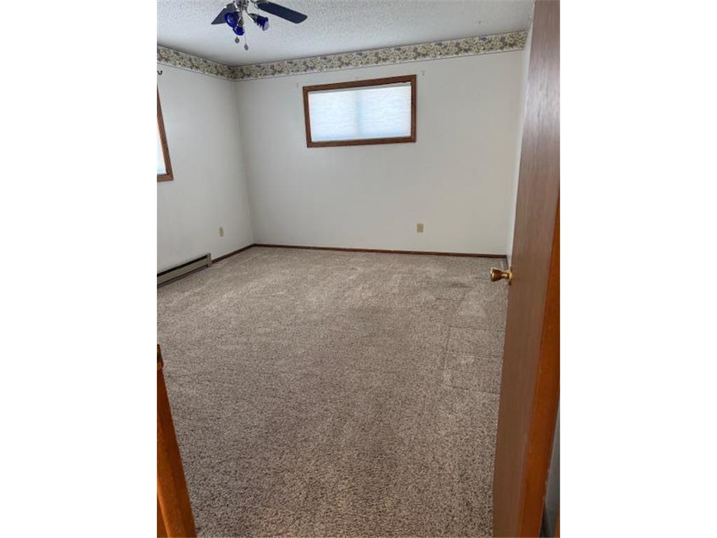 202 W Main Street Battle Lake MN 56515 7055695 image10