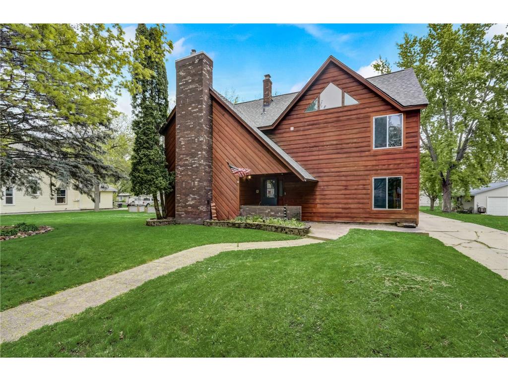 202 W Warren Street Roberts WI 54023 6531414 image1