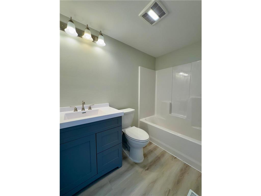 202 Washington Street SE Warroad MN 56763 7067636 image16