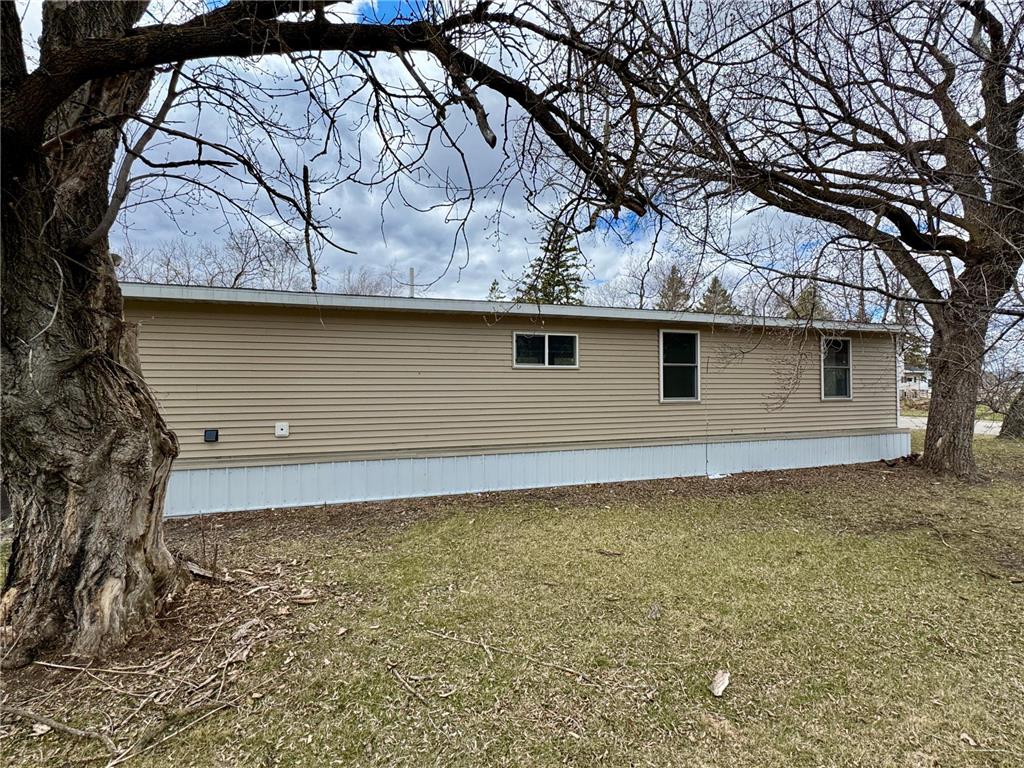 202 Washington Street SE Warroad MN 56763 7067636 image4