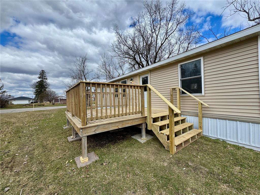 202 Washington Street SE Warroad MN 56763 7067636 image7