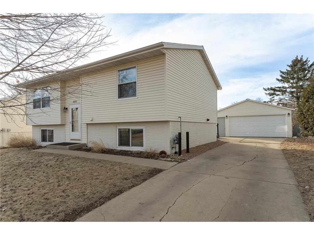 2020 48th Street NW Rochester MN 55901 6650095 image1