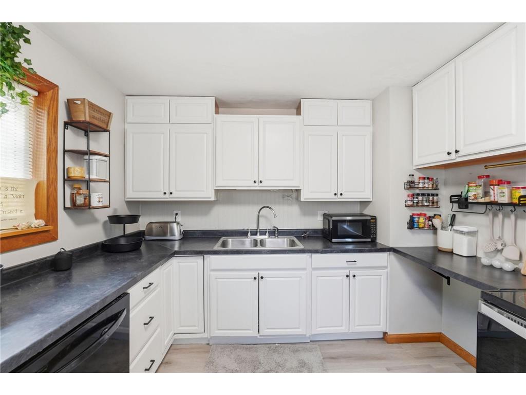 2020 7th Street SW Willmar MN 56201 7085589 image10