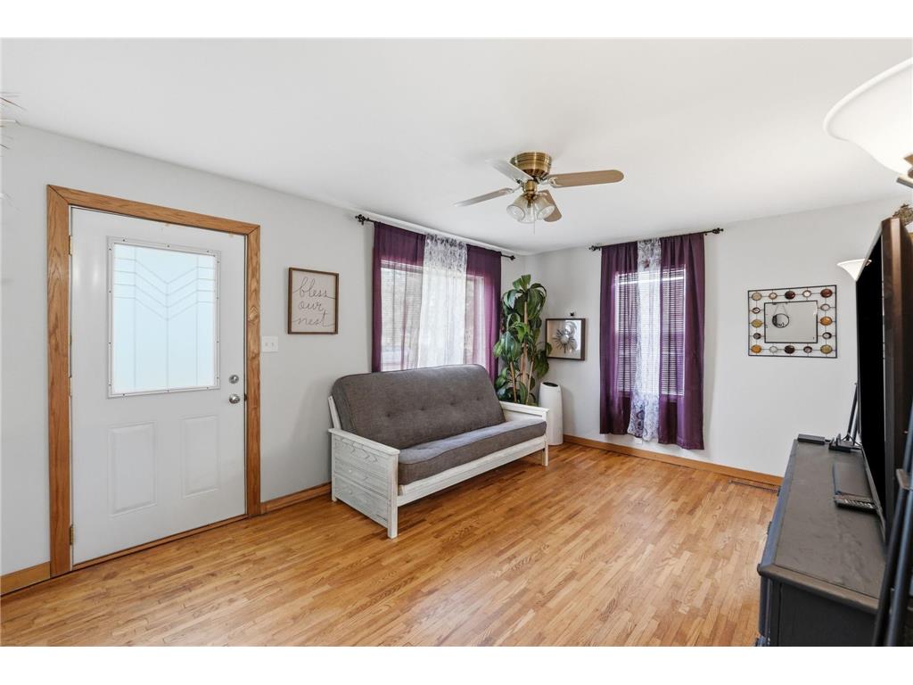 2020 7th Street SW Willmar MN 56201 7085589 image3