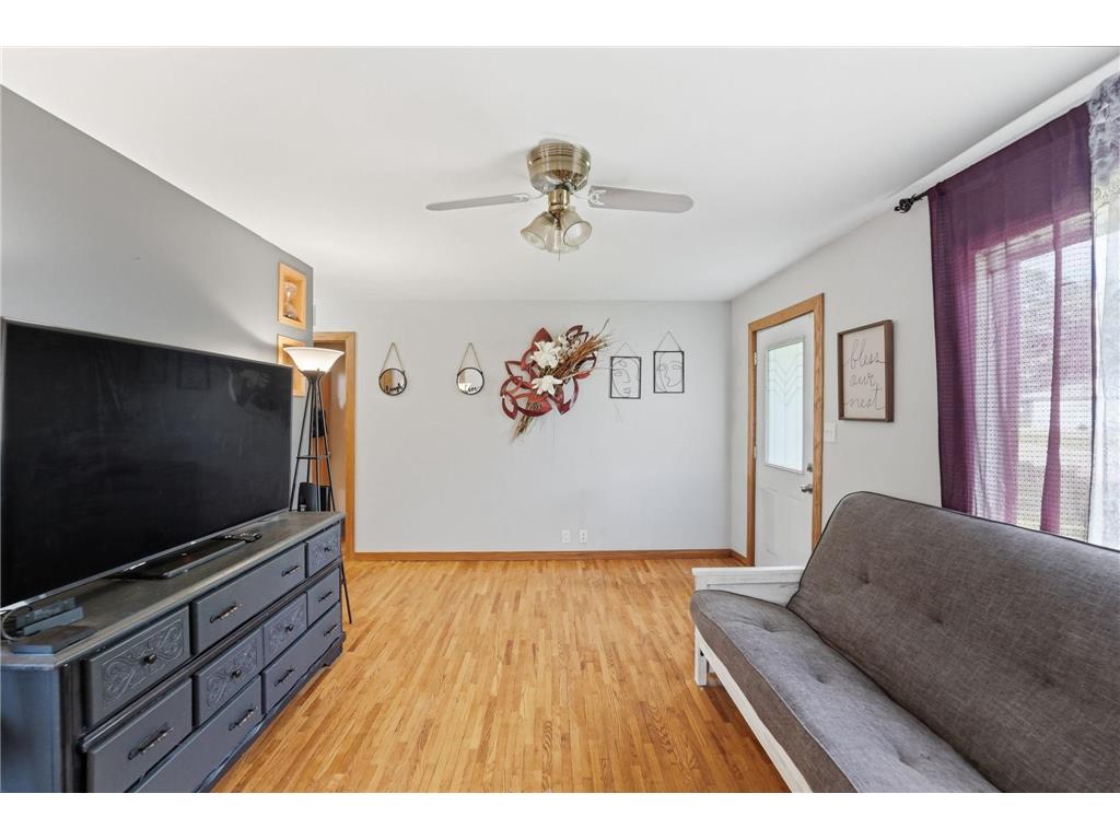 2020 7th Street SW Willmar MN 56201 7085589 image7