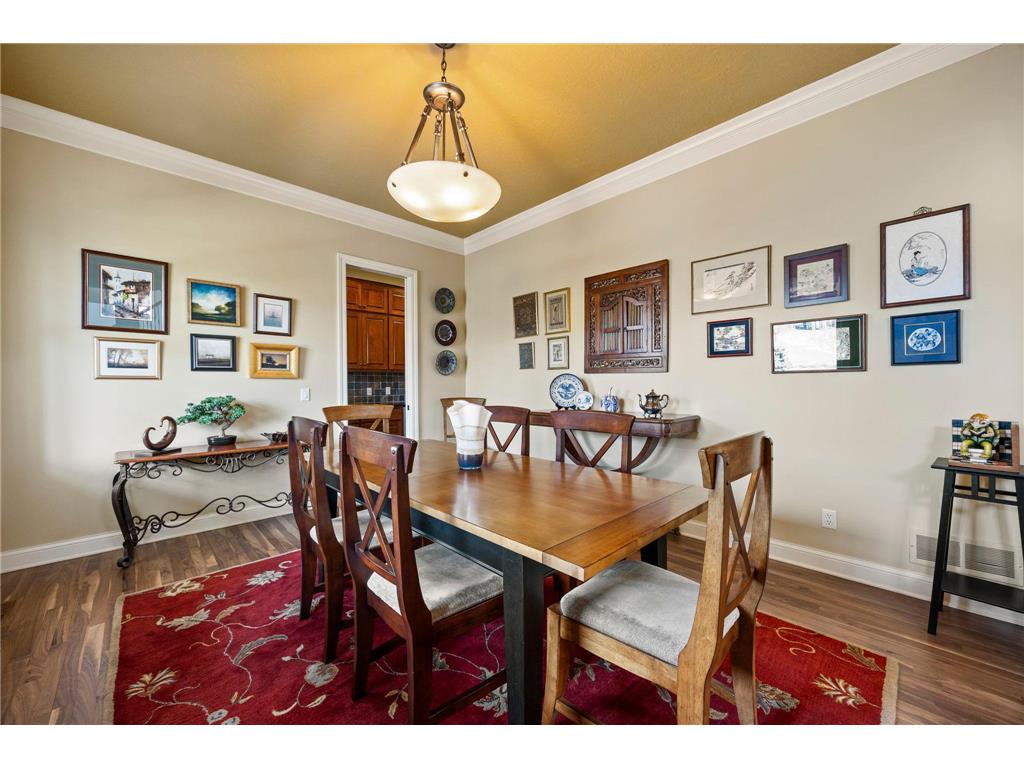 2020 Edgewood Court Chanhassen MN 55317 7046106 image12