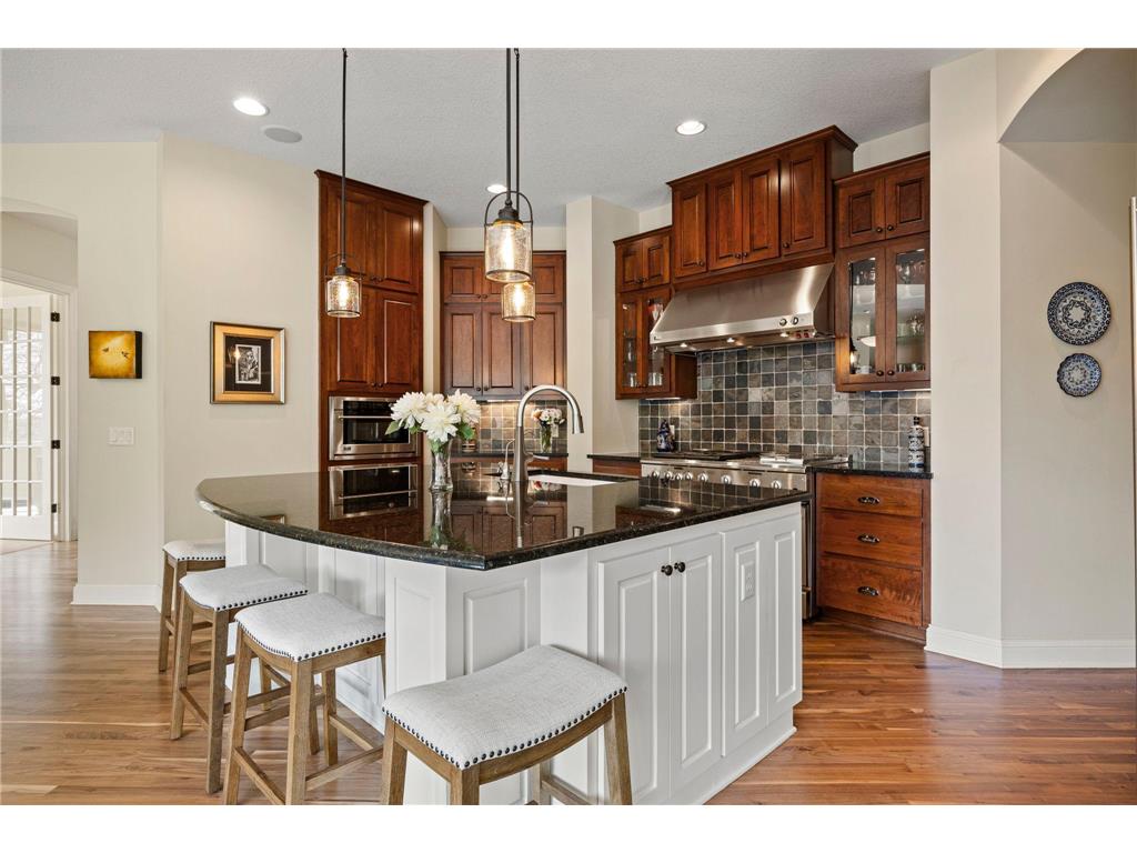 2020 Edgewood Court Chanhassen MN 55317 7046106 image33