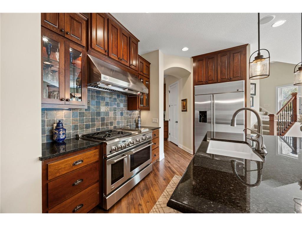 2020 Edgewood Court Chanhassen MN 55317 7046106 image37