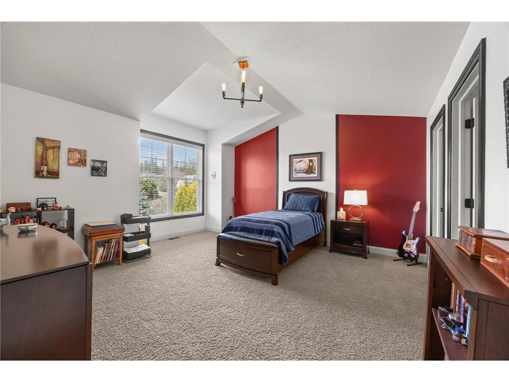 2020 Edgewood Court Chanhassen MN 55317 7046106 image60