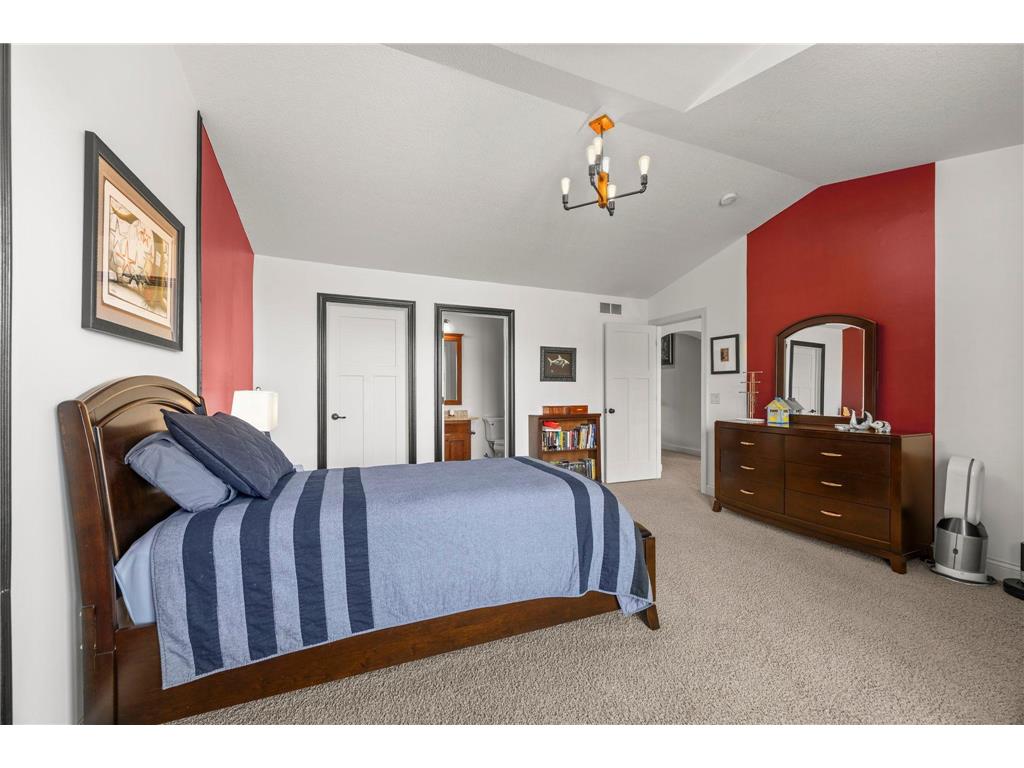 2020 Edgewood Court Chanhassen MN 55317 7046106 image62