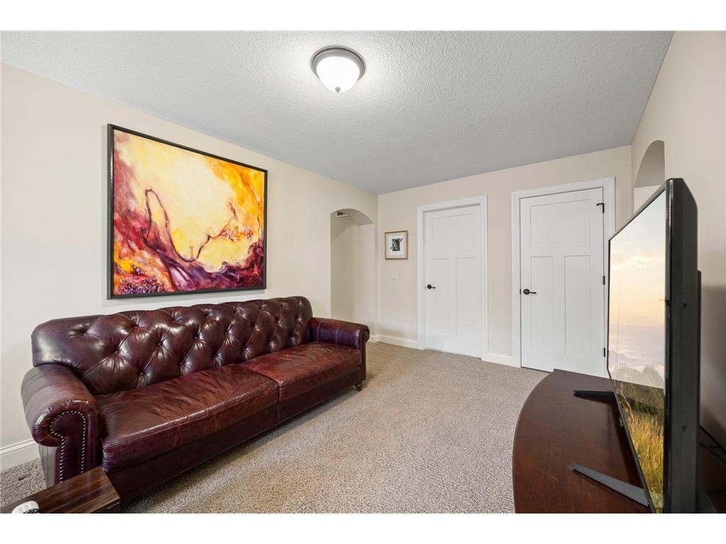 2020 Edgewood Court Chanhassen MN 55317 7046106 image65