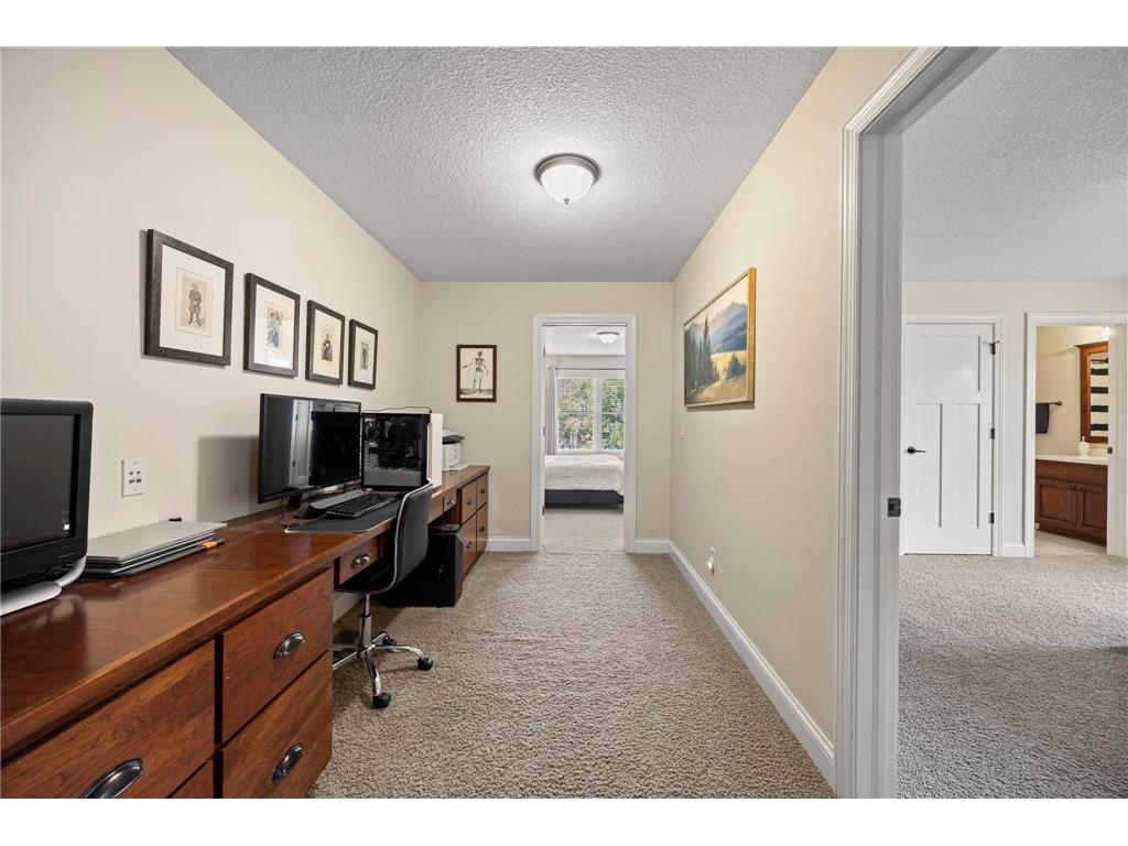 2020 Edgewood Court Chanhassen MN 55317 7046106 image67