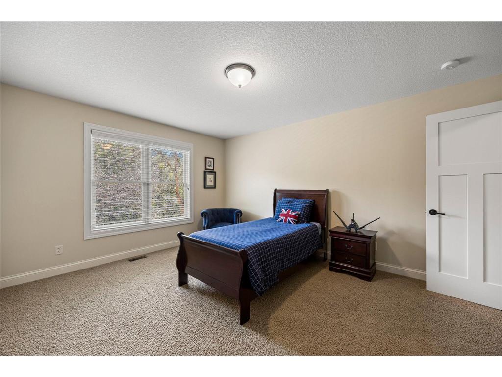 2020 Edgewood Court Chanhassen MN 55317 7046106 image70