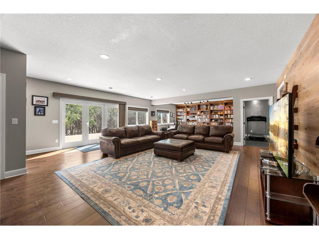 2020 Edgewood Court Chanhassen MN 55317 7046106 image87
