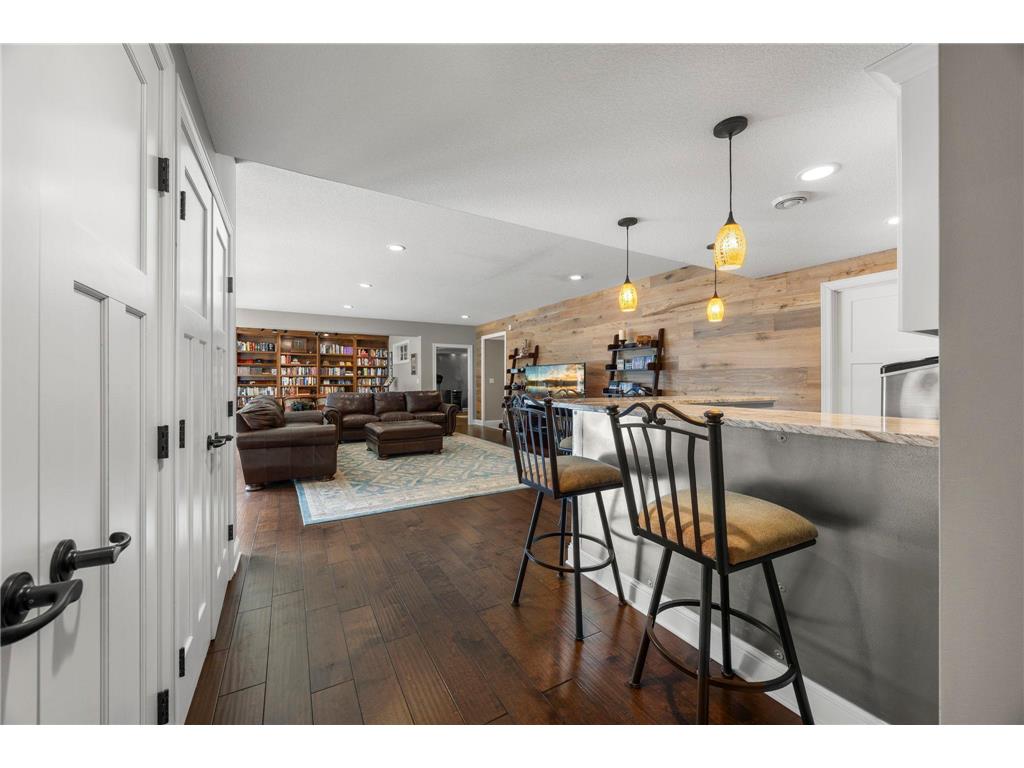 2020 Edgewood Court Chanhassen MN 55317 7046106 image92