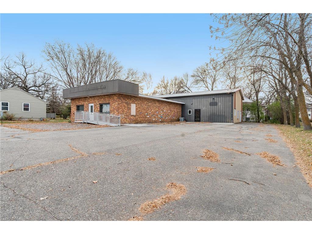 2020 Fillmore Street Alexandria MN 56308 6817608 image2