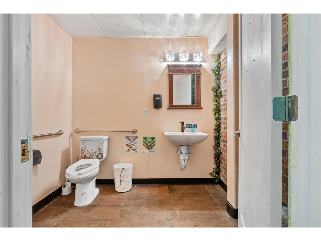 2020 Fillmore Street Alexandria MN 56308 6817608 image24