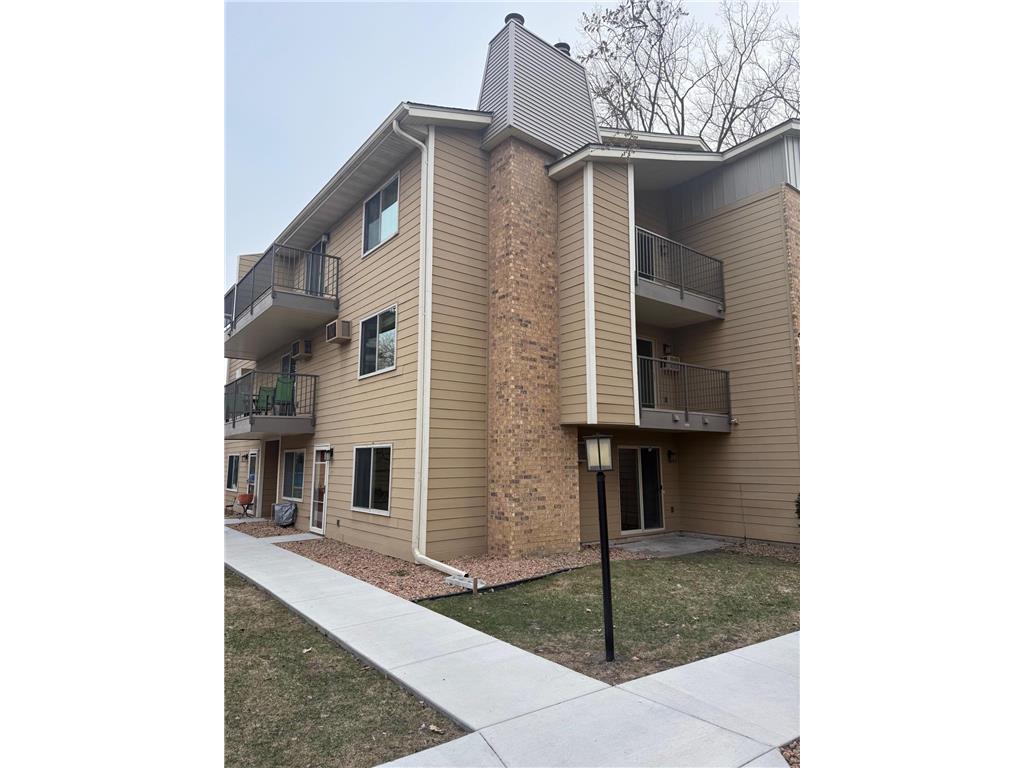 2020 Ridge Drive #11 Saint Louis Park MN 55416 7047140 image1