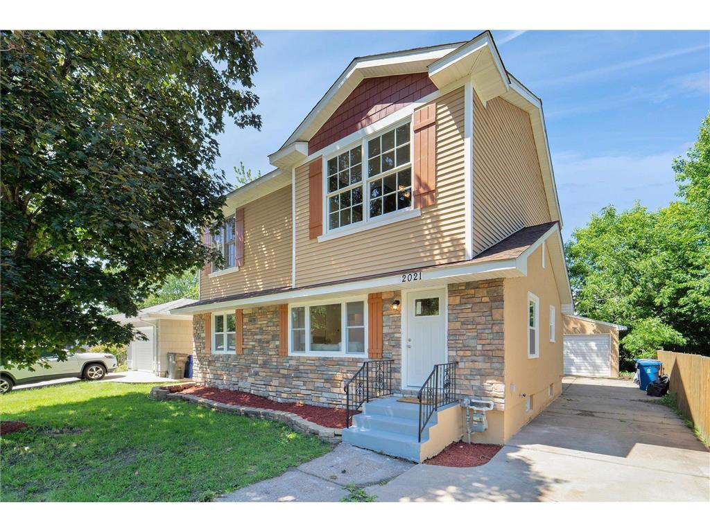 2021 Field Avenue Saint Paul MN 55116 6539165 image1