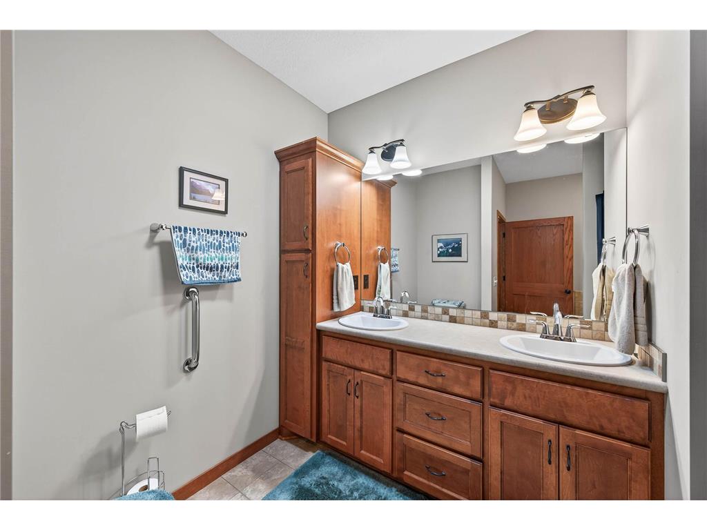 2021 Goodview Avenue N Oakdale MN 55128 6815605 image18