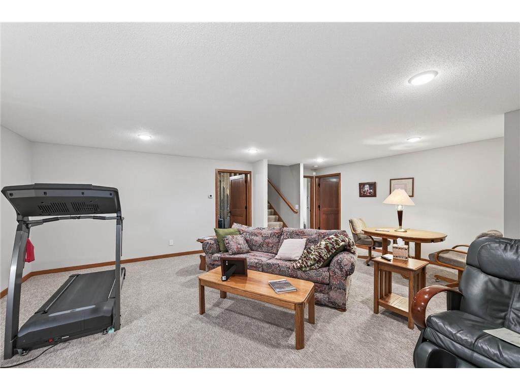 2021 Goodview Avenue N Oakdale MN 55128 6815605 image20