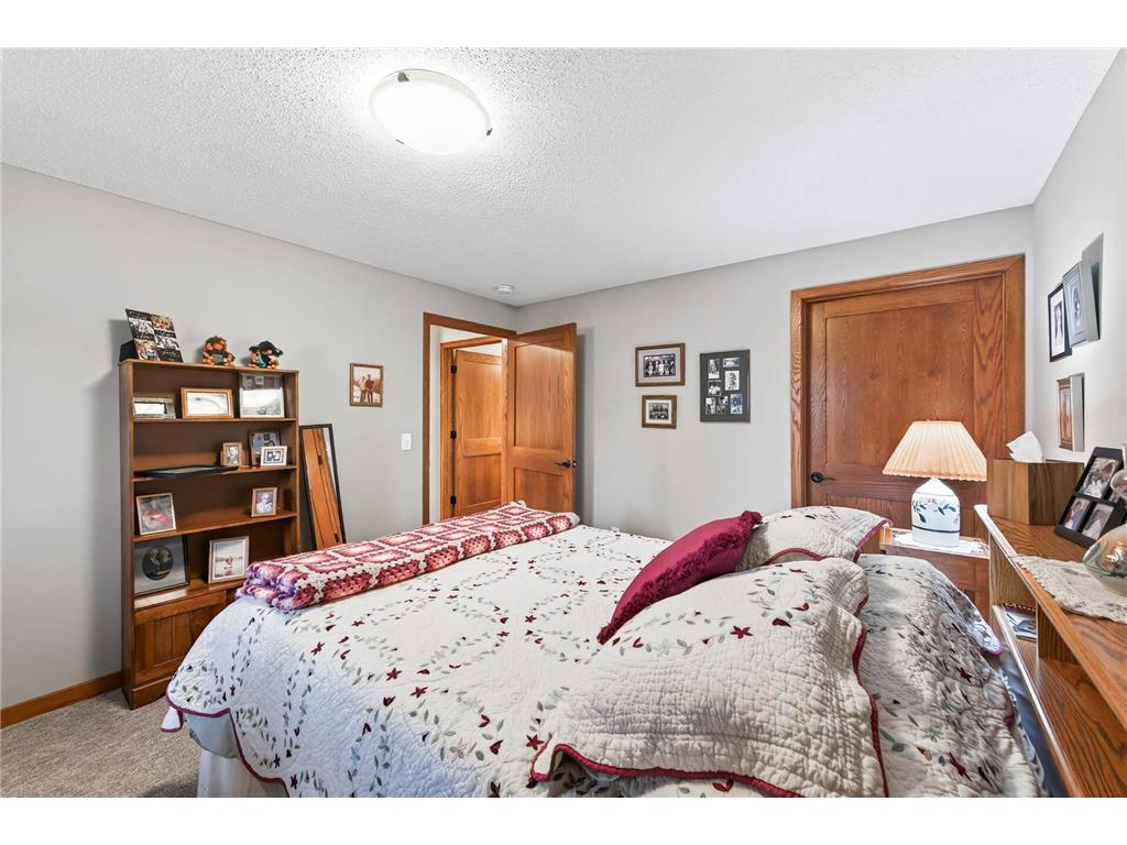 2021 Goodview Avenue N Oakdale MN 55128 6815605 image24